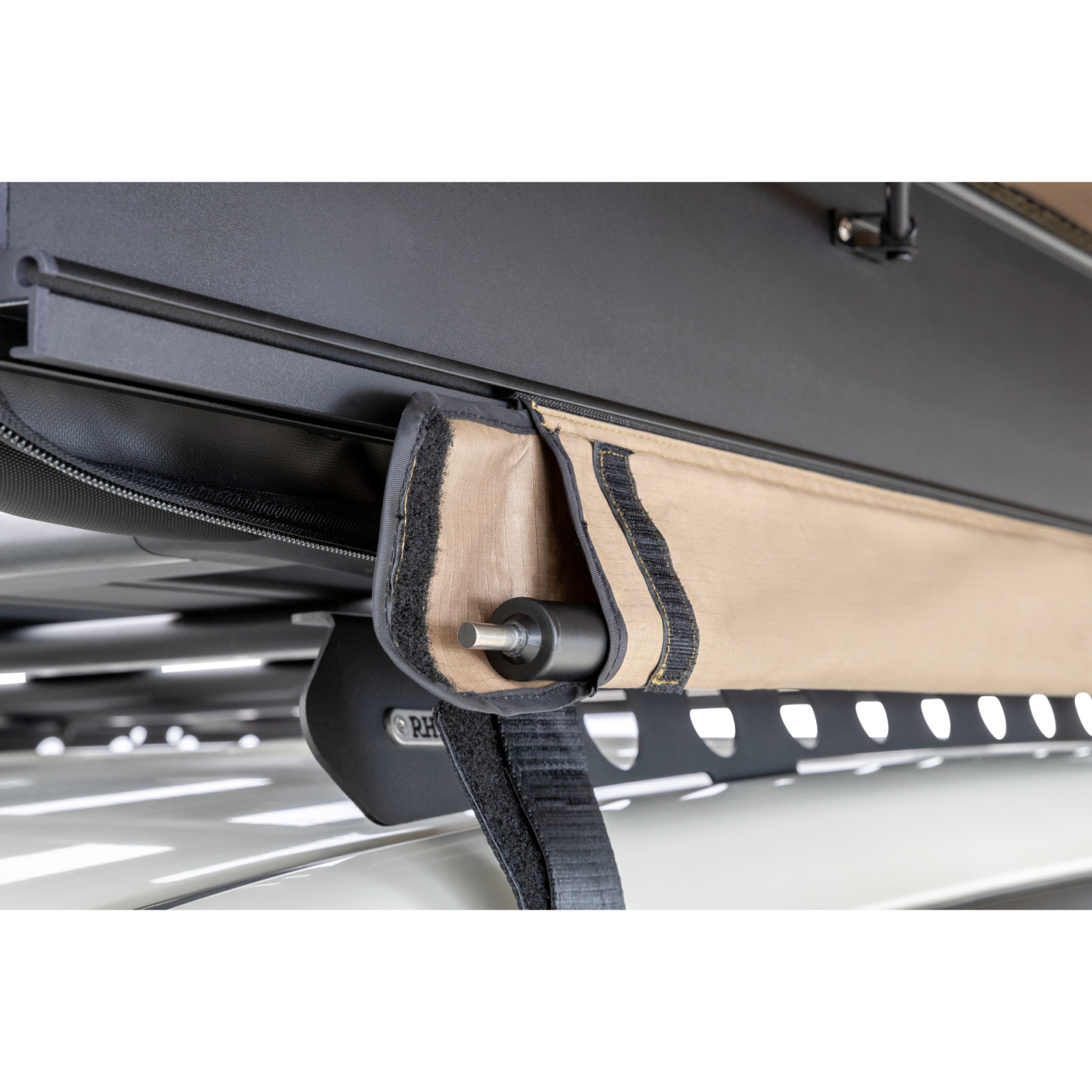 Auvent autoportant latéral Sunseeker 2.2m Rhino Rack