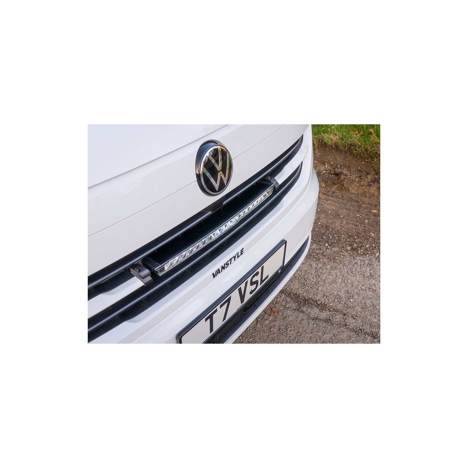 KIT MONTAGE LINEAR 18 CALANDRE VW T7 2025+