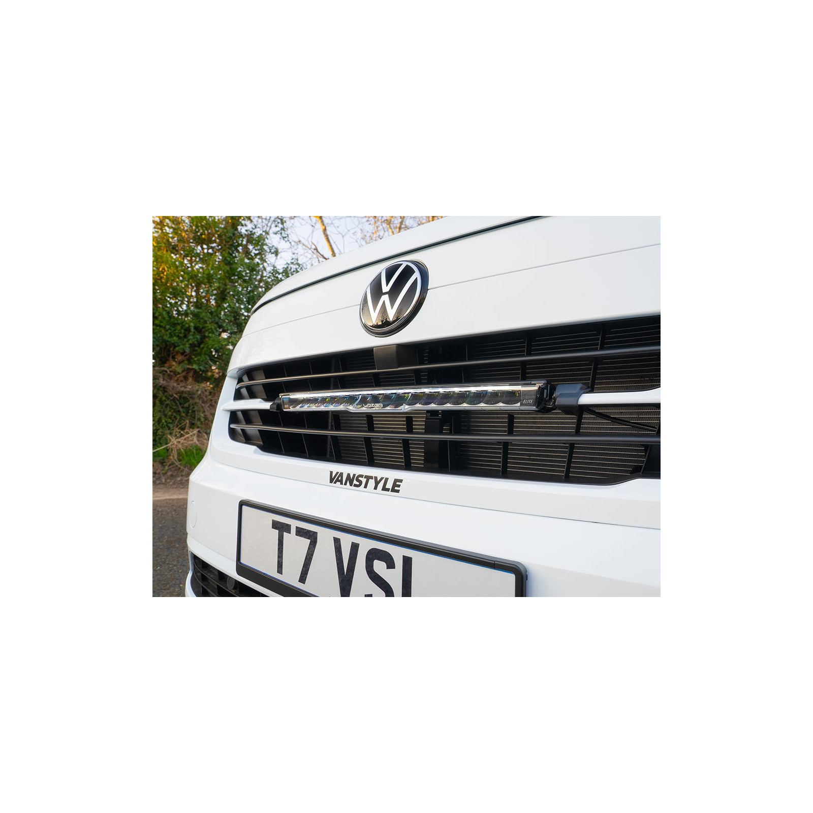 KIT MONTAGE LINEAR 18 CALANDRE VW T7 2025+