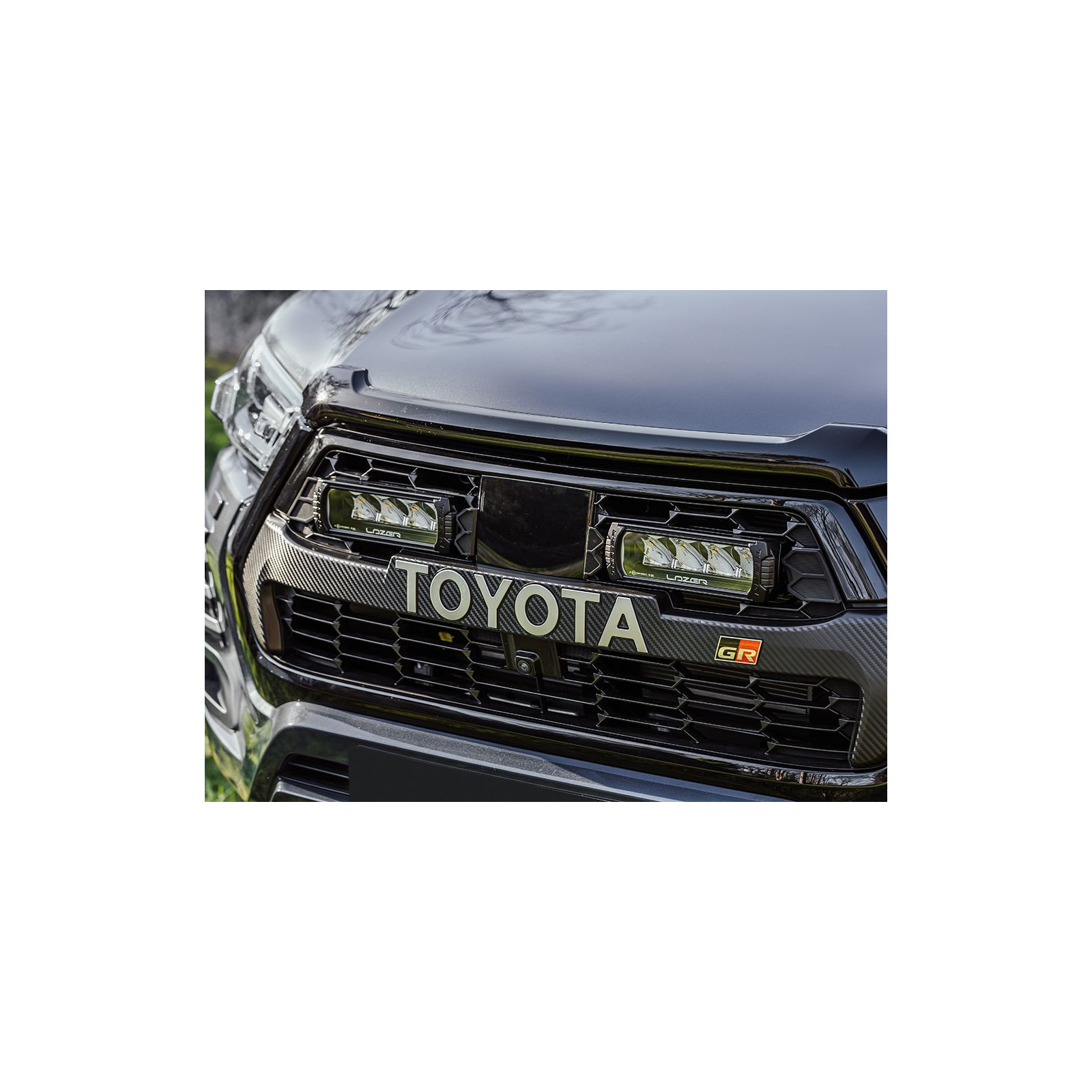 KIT MONTAGE RRR4 CALANDRE TOYOTA HILUX GR SPORT 2023+