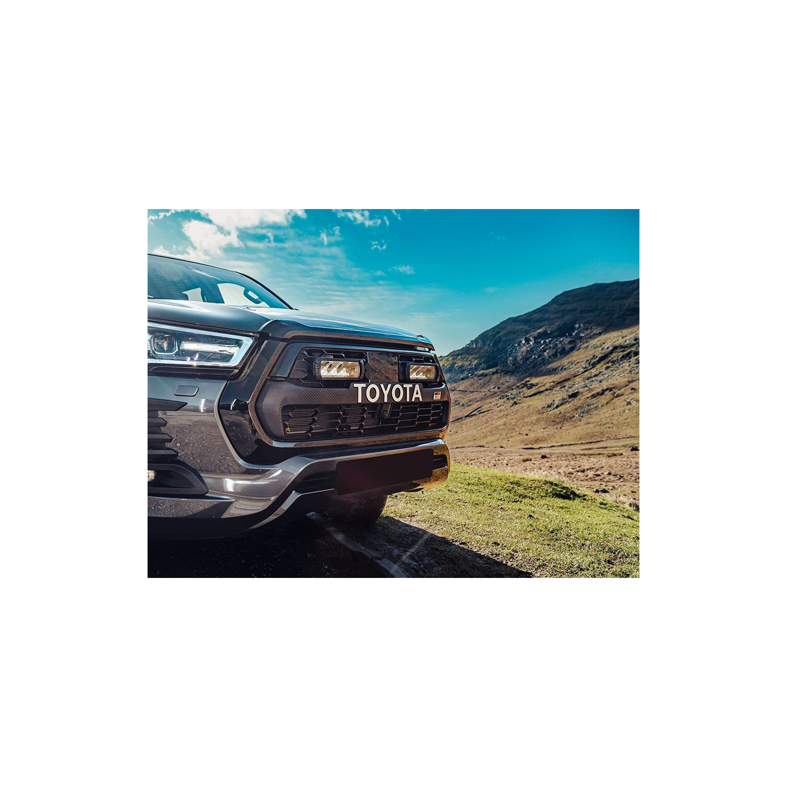 KIT MONTAGE RRR4 CALANDRE TOYOTA HILUX GR SPORT 2023+