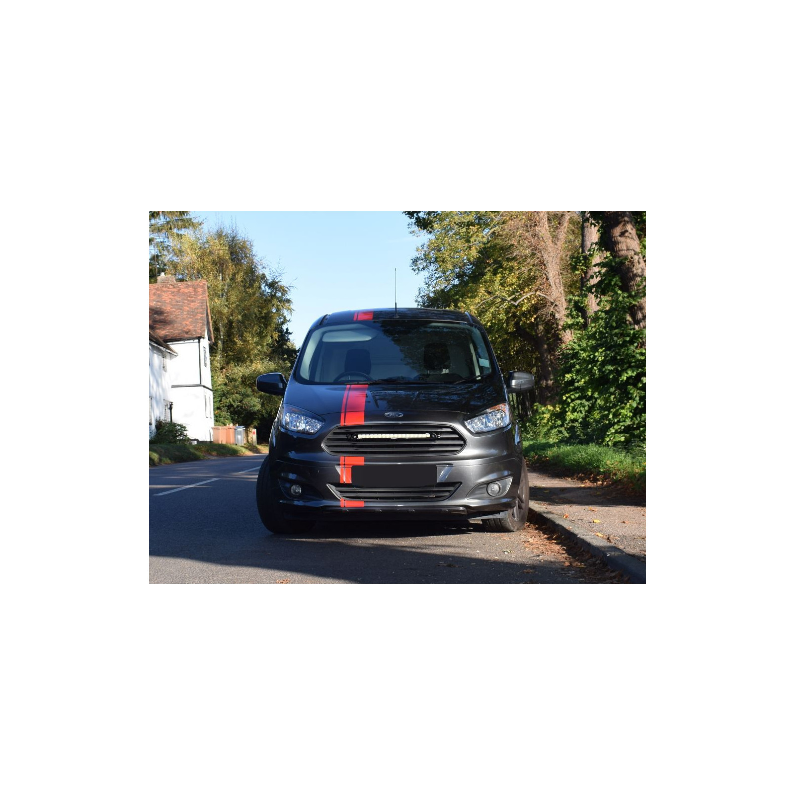 KIT MONTAGE LINEAR 18 CALANDRE FORD TRANSIT COURIER 2014+