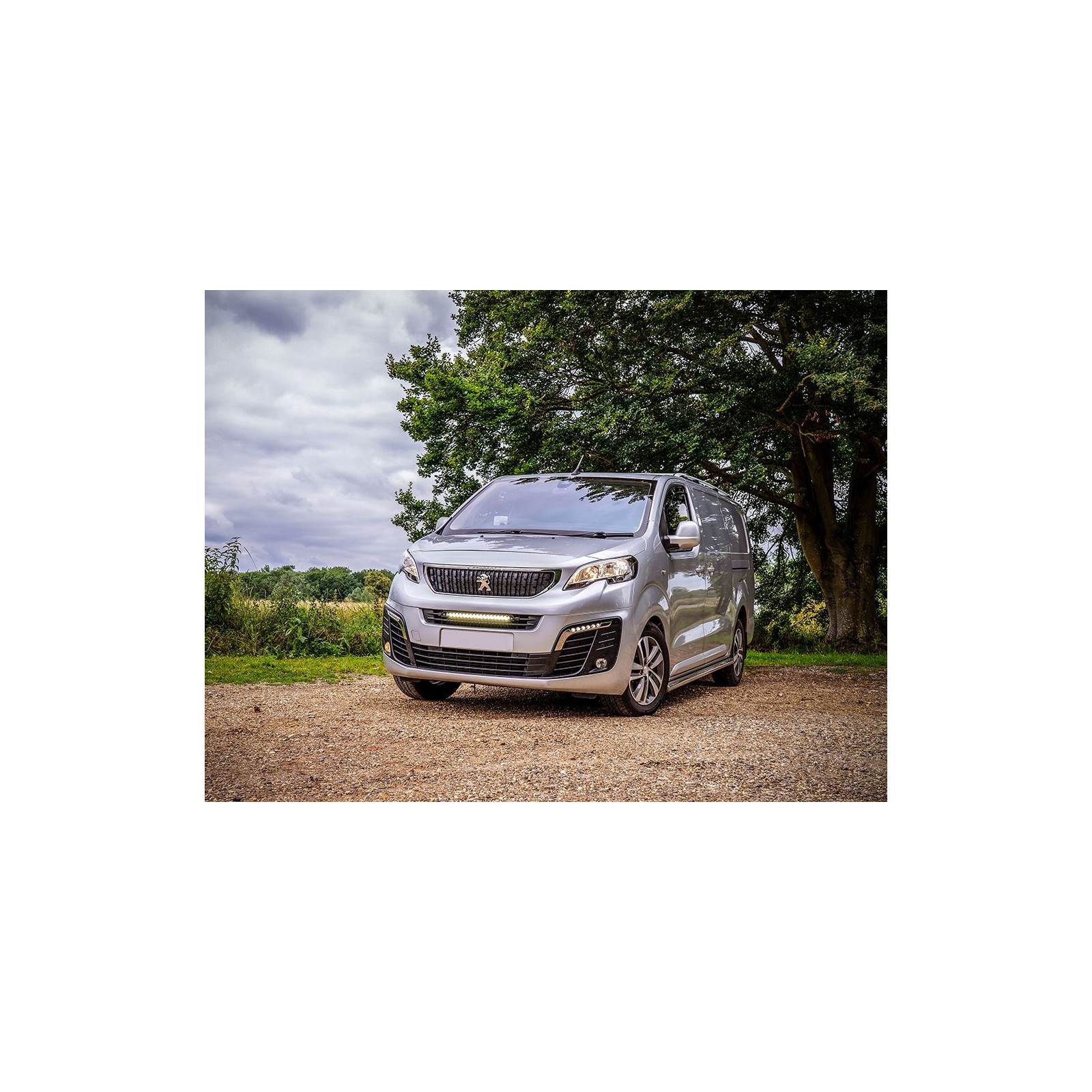 KIT MONTAGE LINEAR 18 CALANDRE PEUGEOT EXPERT 2016+, OPEL,…