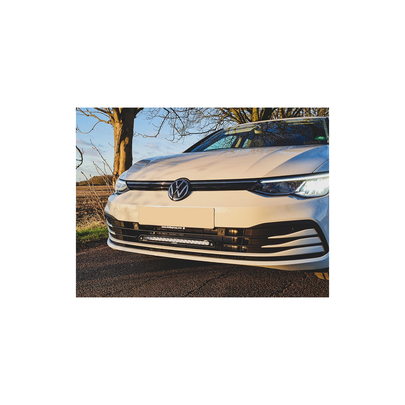 KIT MONTAGE LINEAR 18 CALANDRE VW GOLF MK8 2020+