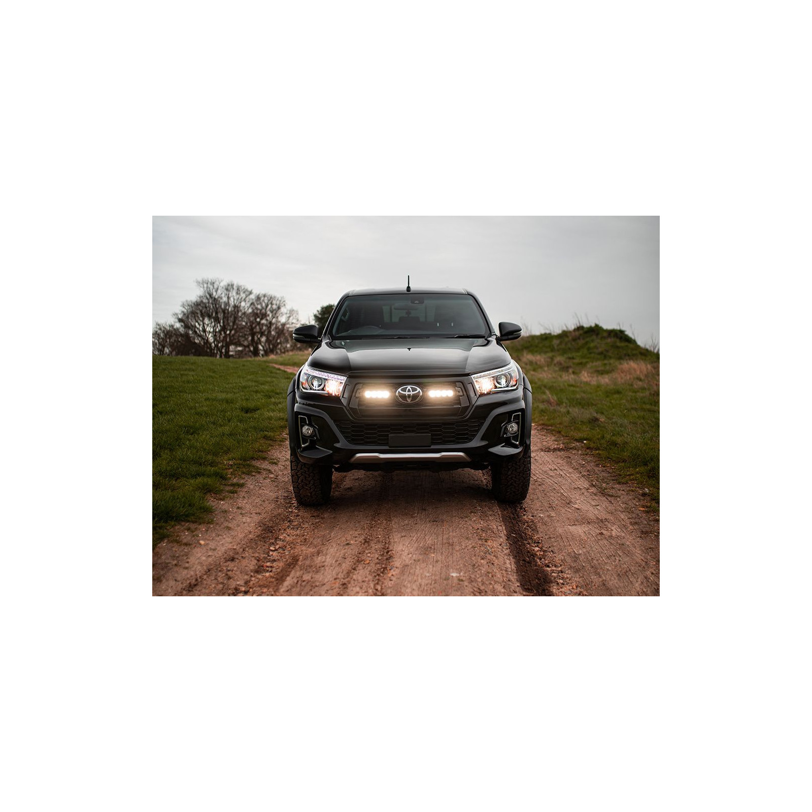 KIT MONTAGE ST4 EVO CALANDRE TOYOTA HILUX INVINCIBLE X 2018+