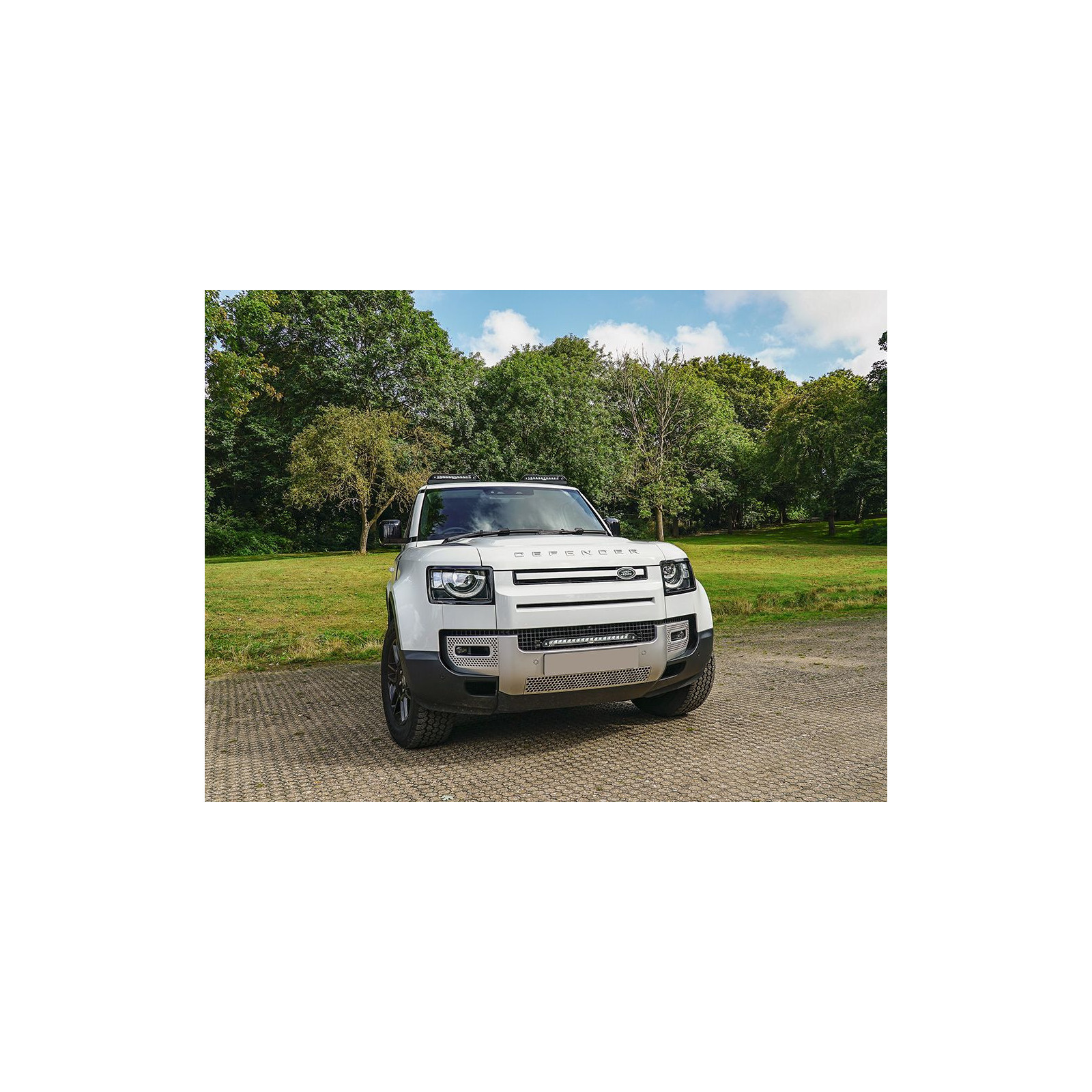 KIT MONTAGE LINEAR 18 CALANDRE LAND ROVER DEFENDER 2020+