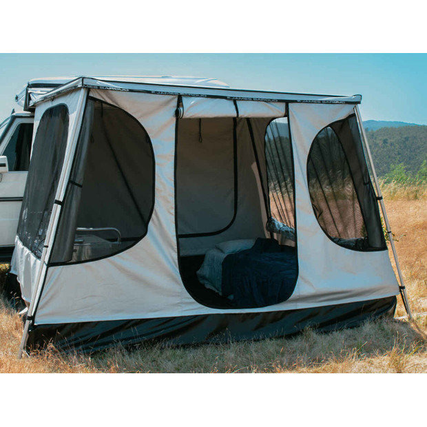 Store avec espace de vie James Baroud Family Room