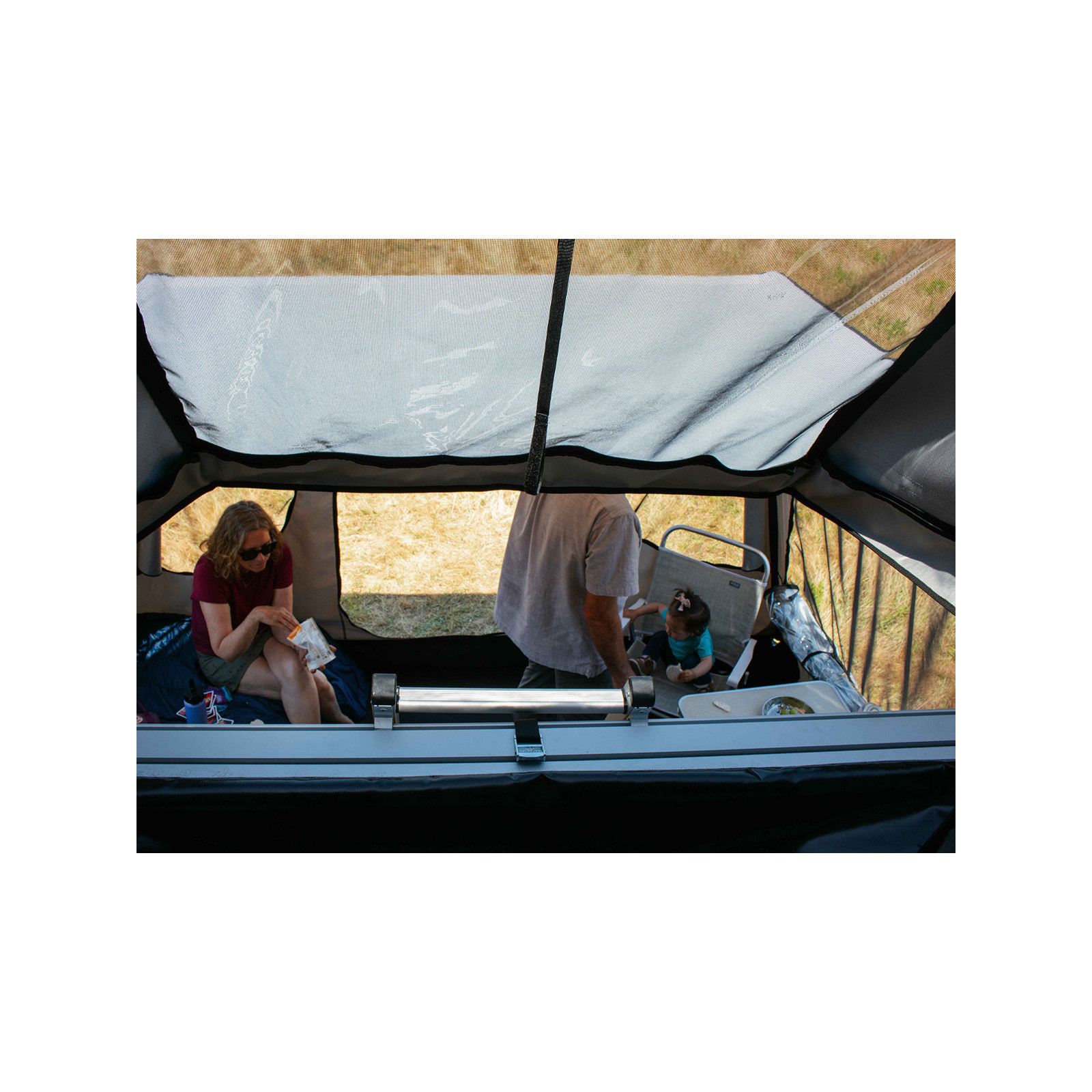 Store avec espace de vie James Baroud Family Room