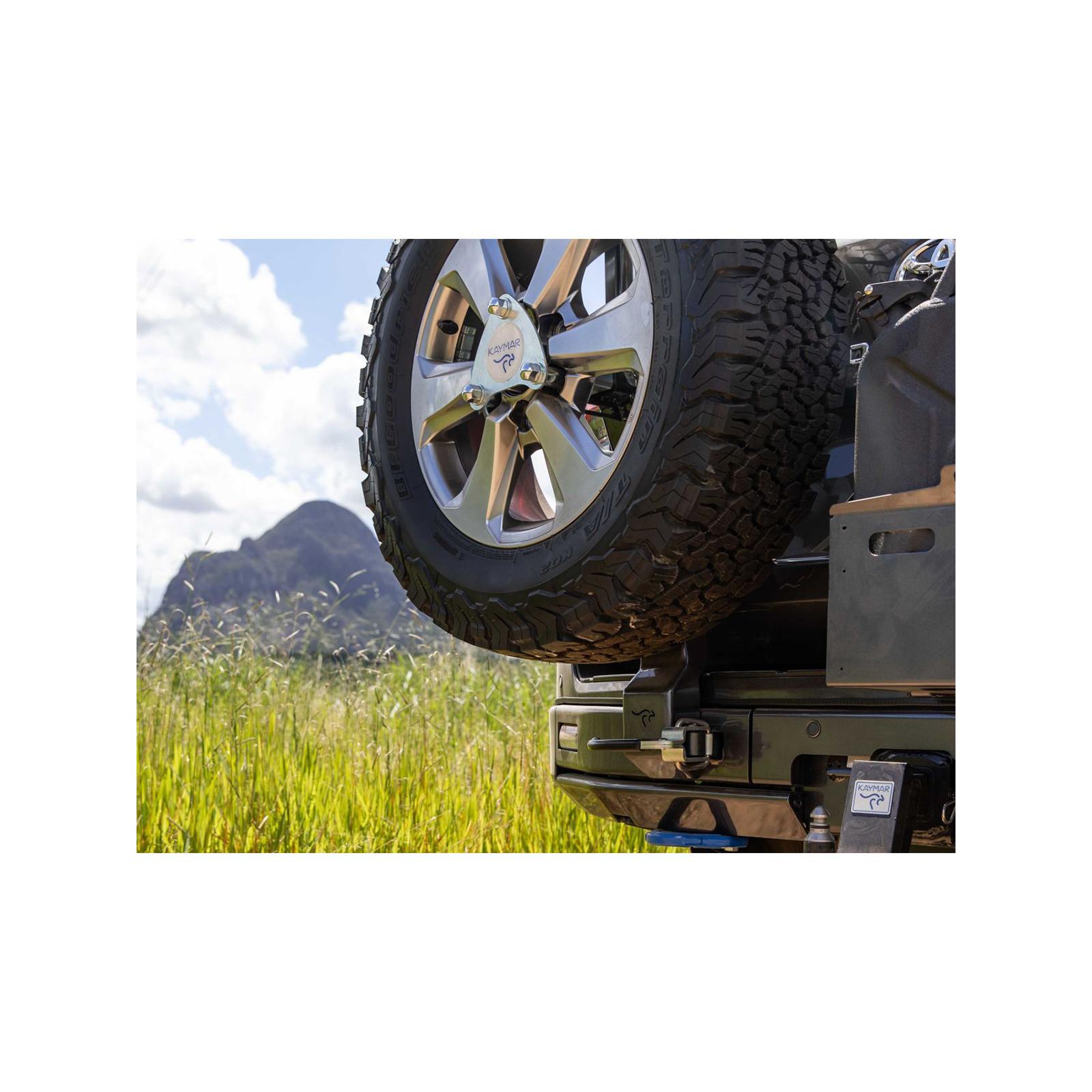 Porte roue de secours gauche Kaymar Toyota Land Cruiser 300