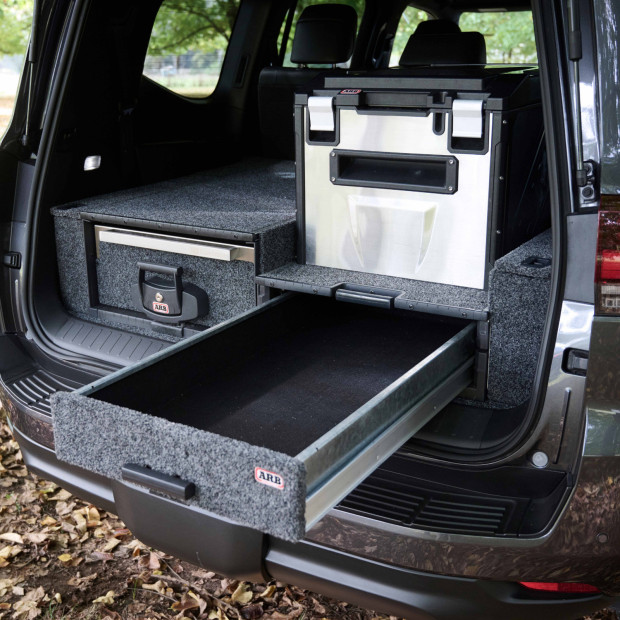 R/DWR SIDE FLR & INSTAL KIT LC300 2022+ 5 SEAT MODELS