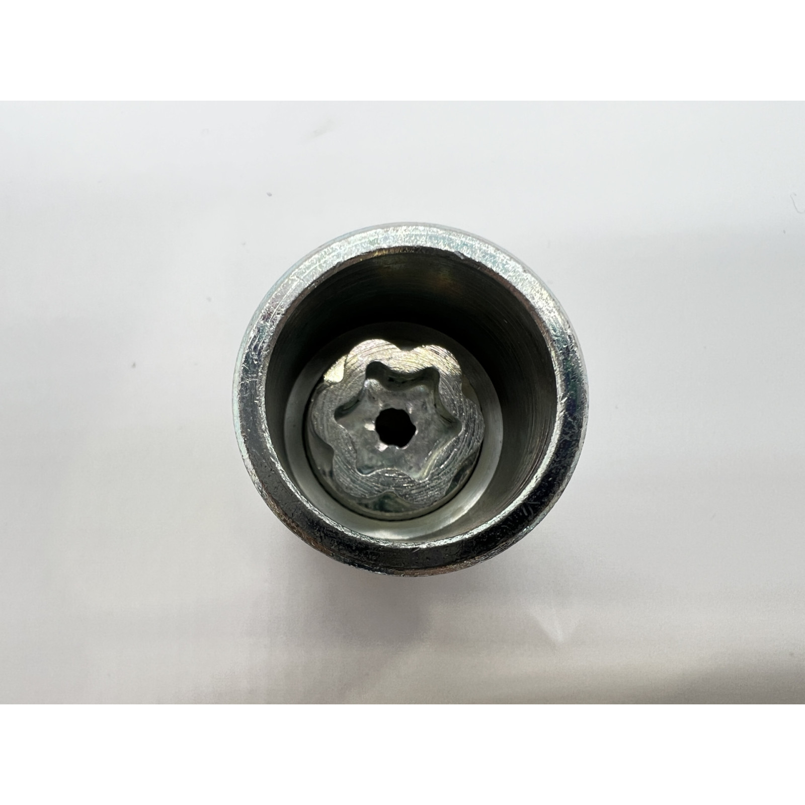 Lot de 5 écrous de roue antivol chromés 14x150 - Cône 60°