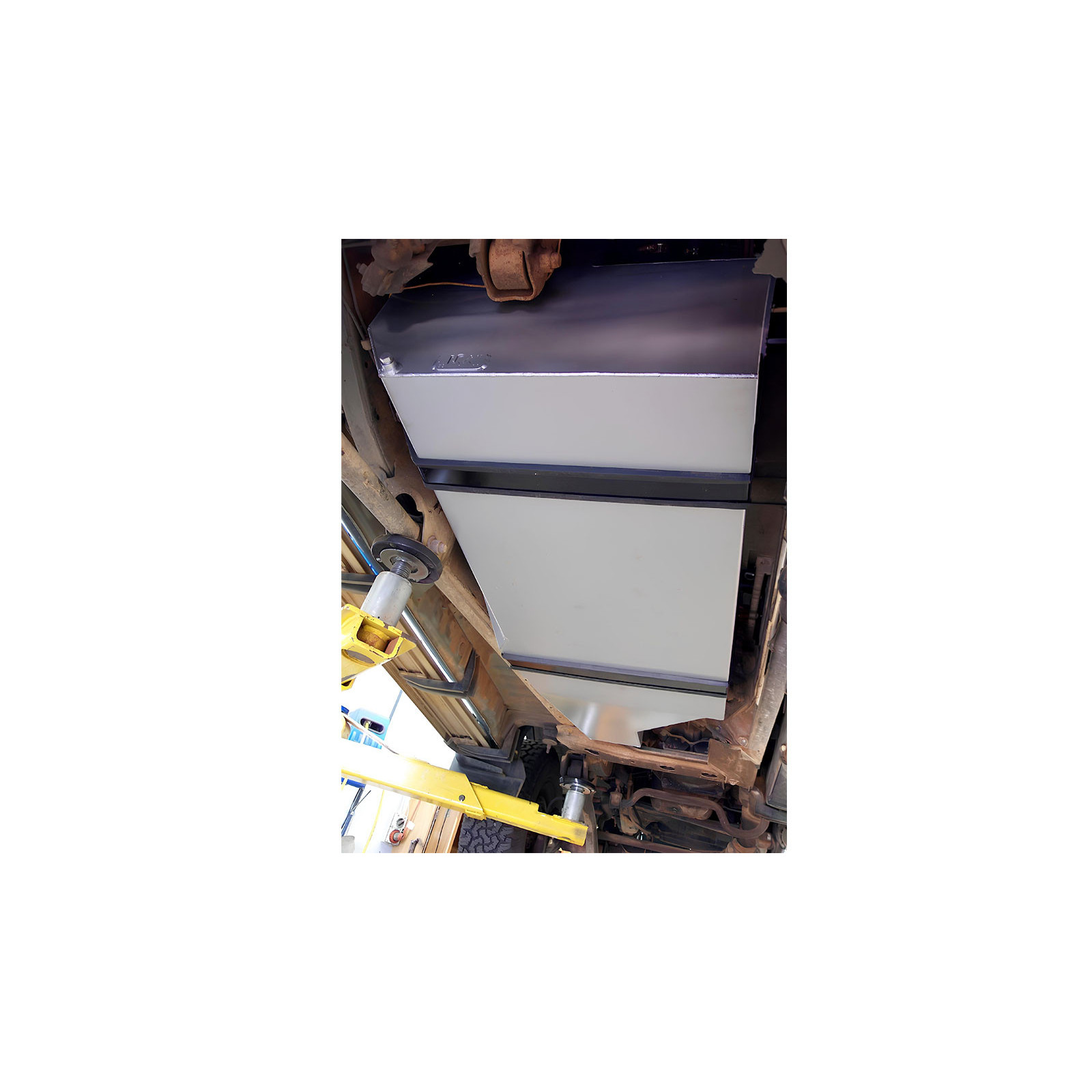 Reservoir LRA Toyota Landcruiser HDJ80 140L remplacement - boite automatique