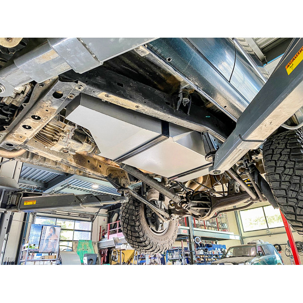 Reservoir LRA Toyota Landcruiser HDJ80 145L remplacement - boite mécanique