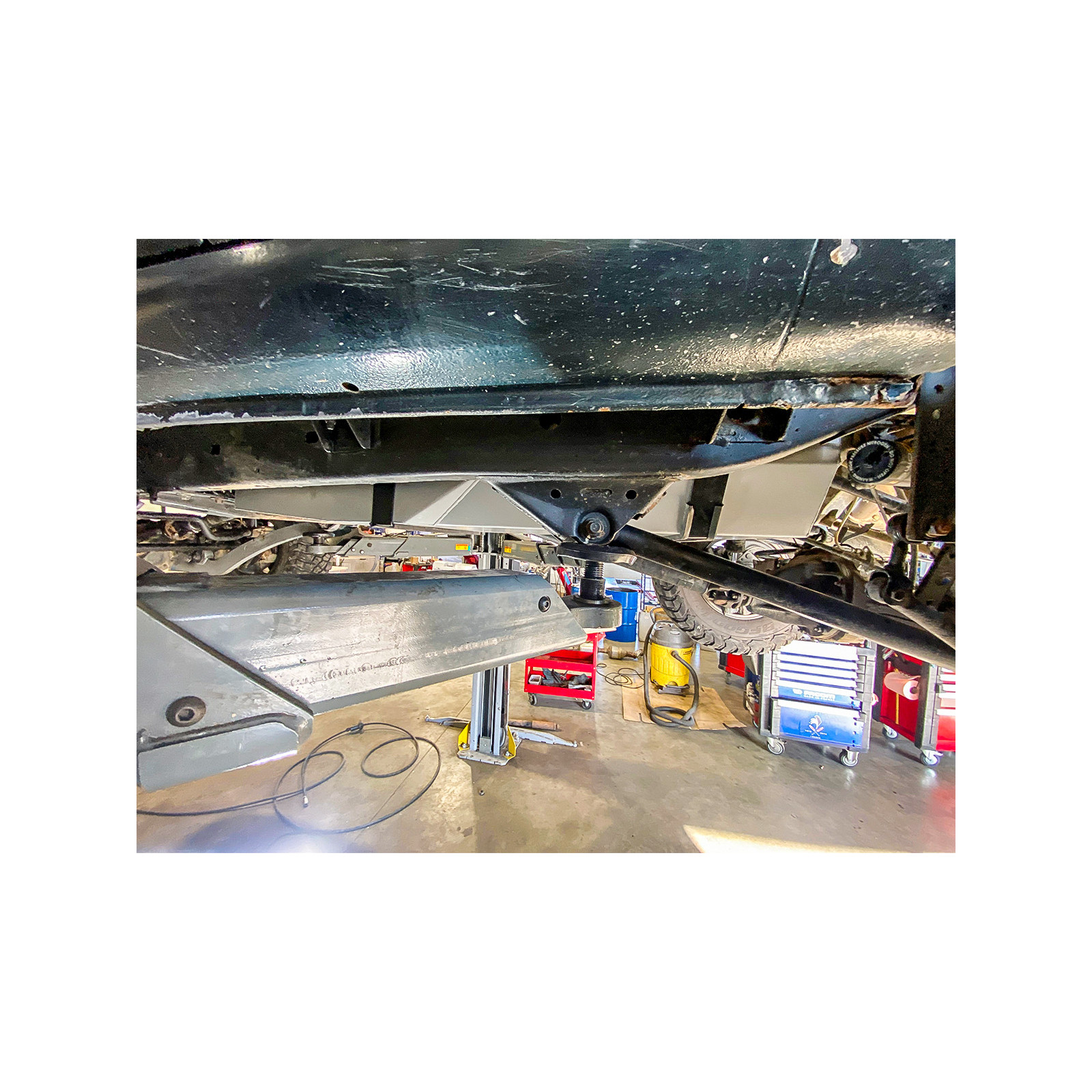 Reservoir LRA Toyota Landcruiser HDJ80 145L remplacement - boite mécanique