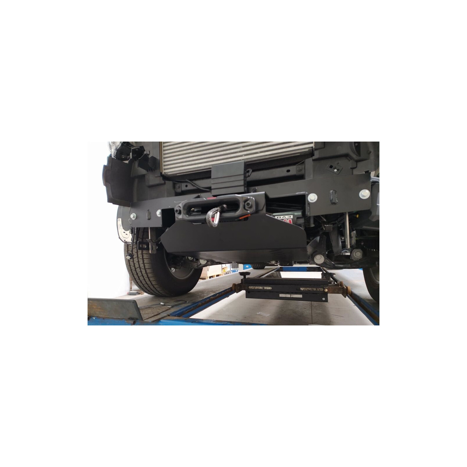 PLATINE TREUIL PC ORIGINE FORD RANGER 2019-2022 (avec Radar Adapt)
