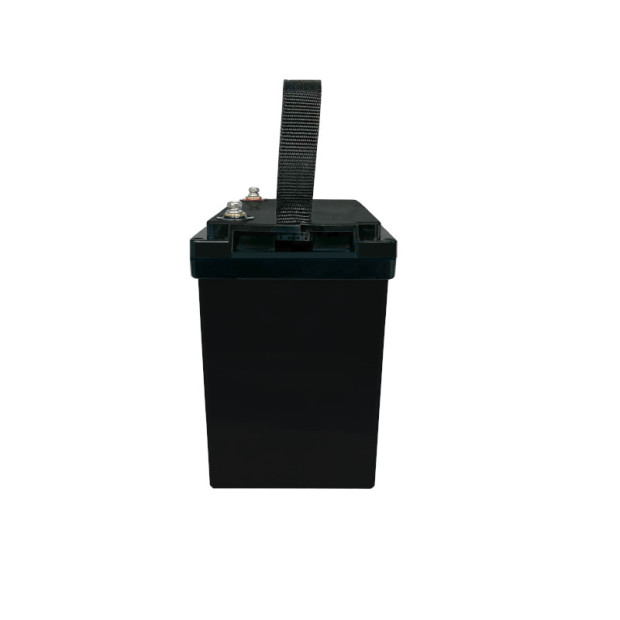 Batterie lithium LiFePO4 ULTIMATRON 12.8V 50Ah avec Bluetooth et Smart BMS intégré