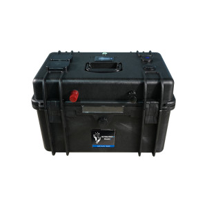 Valise-batterie portable Lithium LiFePO4 ULTIMATRON 24V 100Ah avec Bluetooth, Smart BMS intégré et indicateur de charge