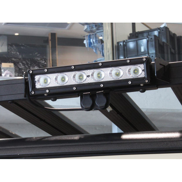 Support de montage FRONT RUNNER pour barre LED 10 pouces sur galerie Slimline 2