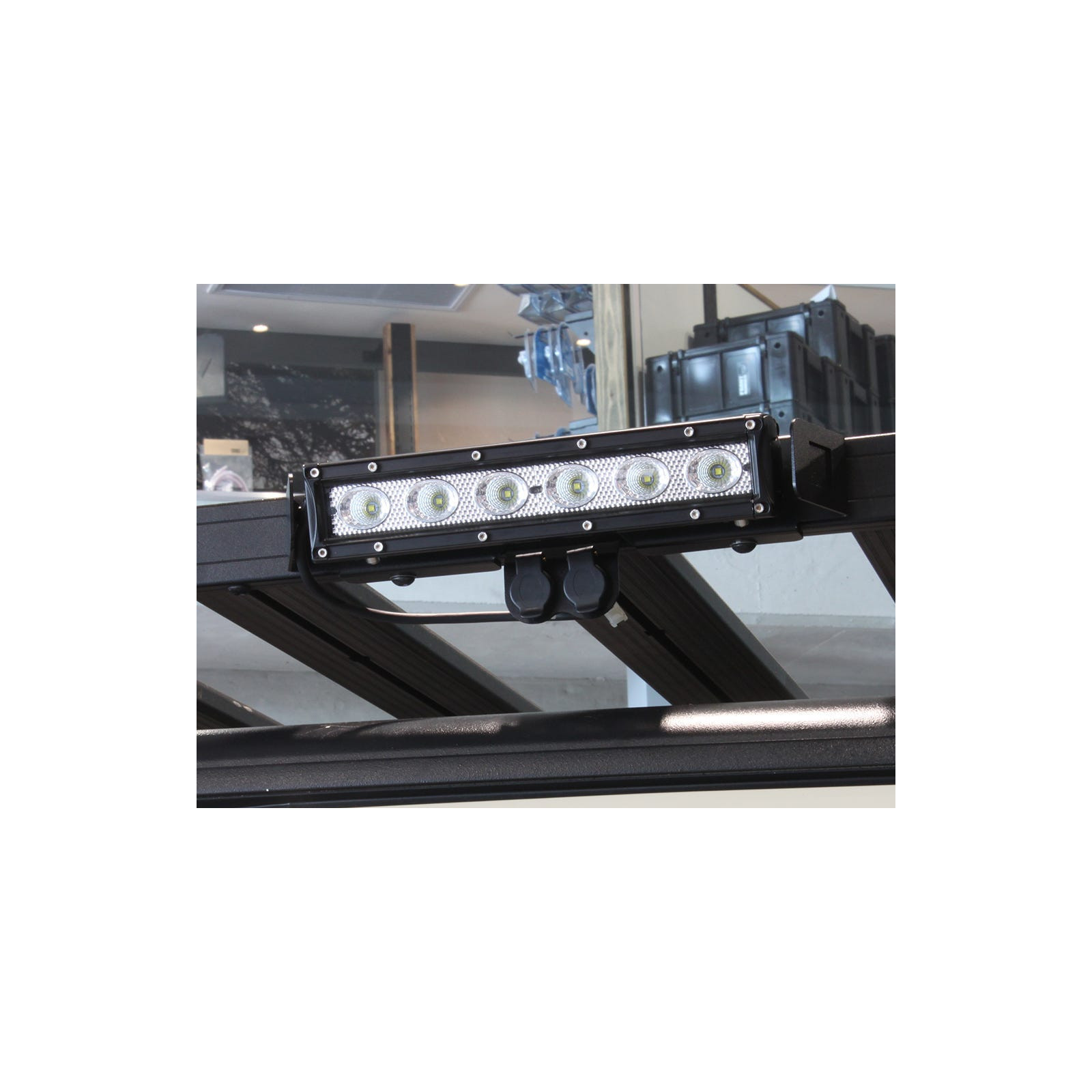 Support de montage FRONT RUNNER pour barre LED 10 pouces sur galerie Slimline 2