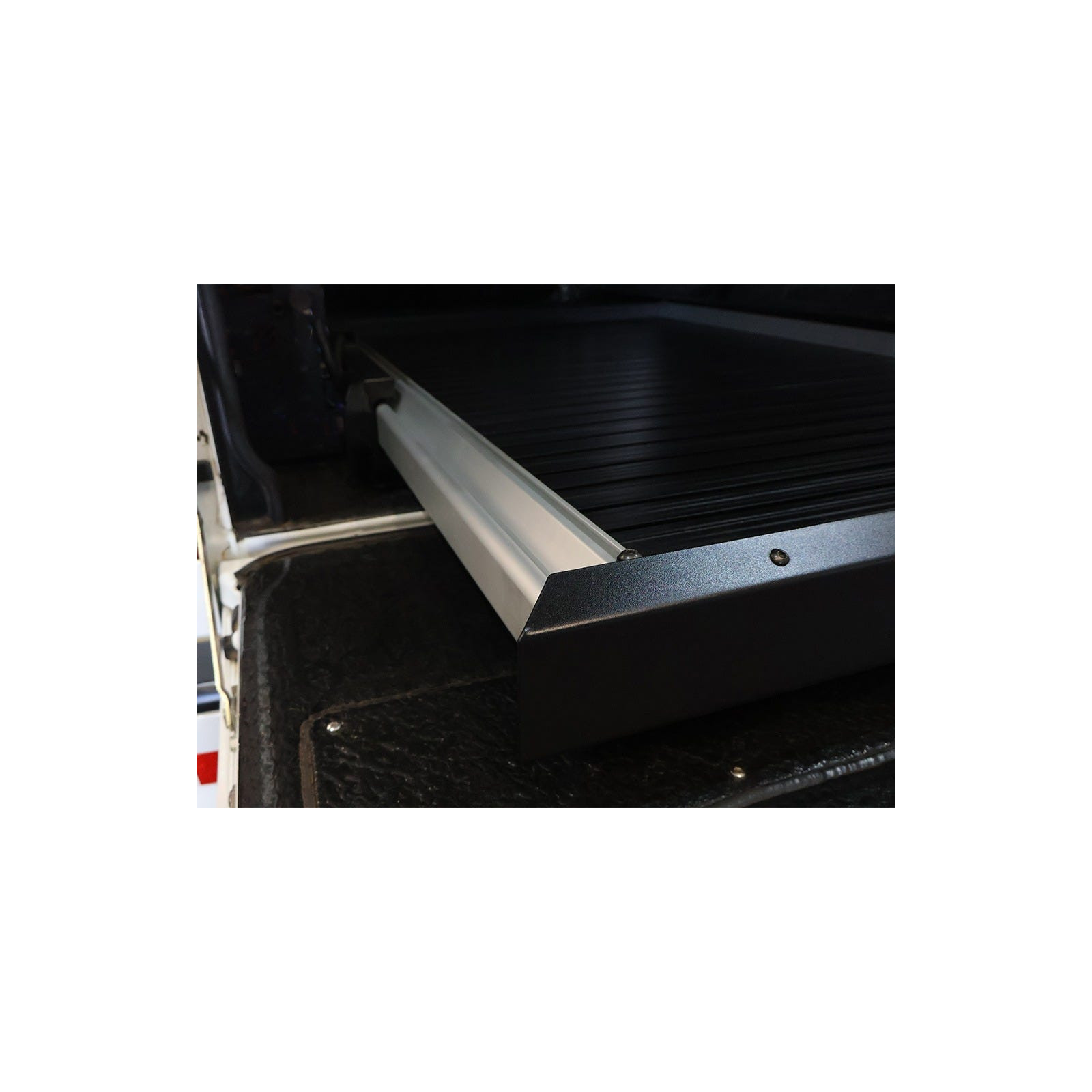 Plateau coulissant Cargo Bed Slide Small FRONT RUNNER 1284x1025x140mm Capacité : 350kg