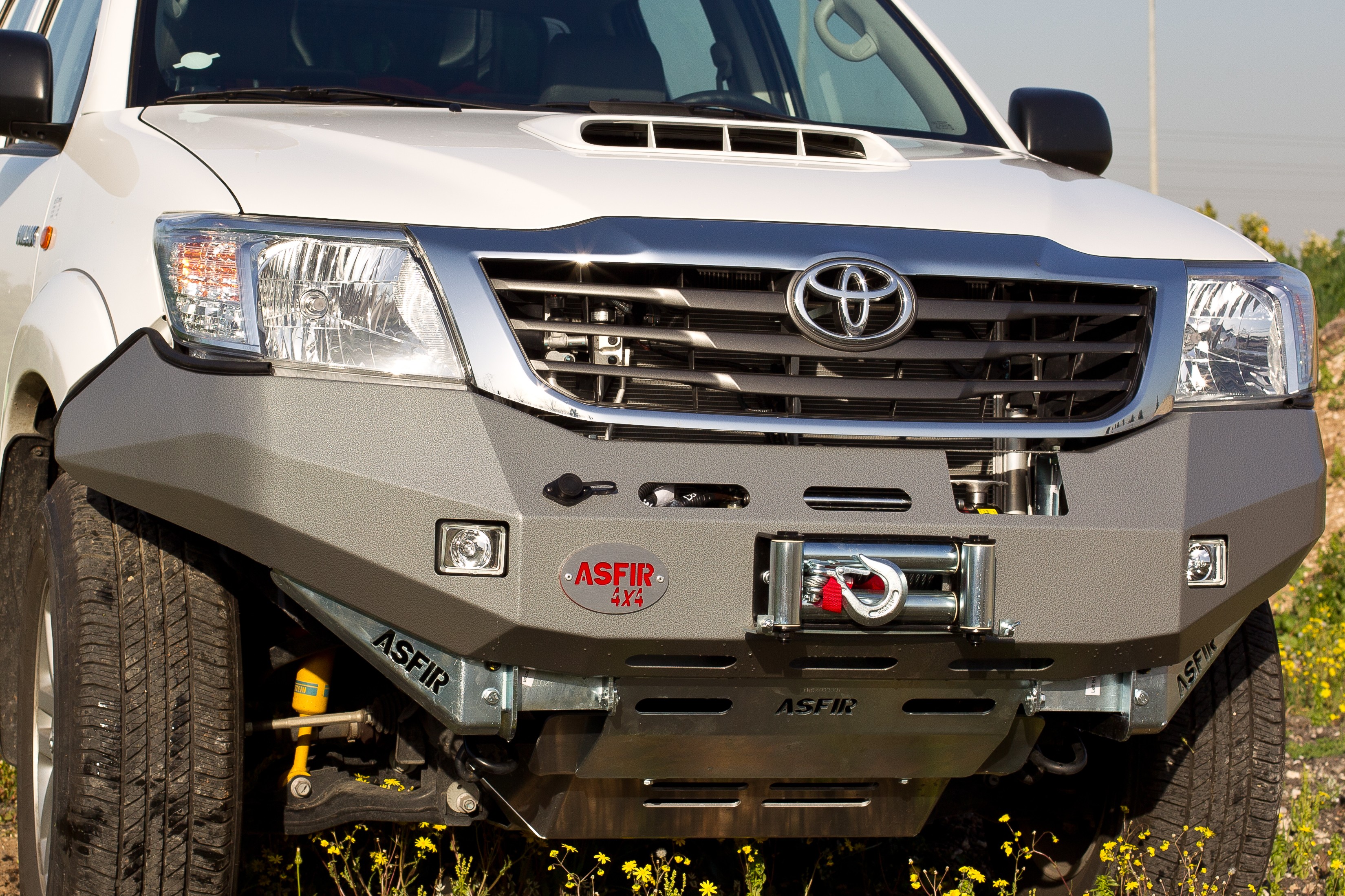 Pare choc avant ASFIR avec support de treuil pour Toyota Hilux (2011-2015) KUN125/126