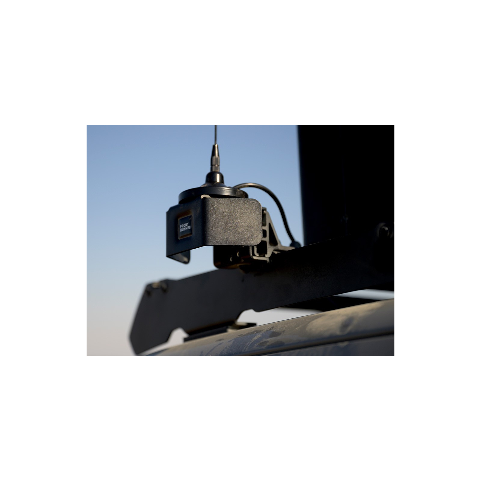 Support d'accessoires à montage latéral pour galerie Slimsport / Petit 