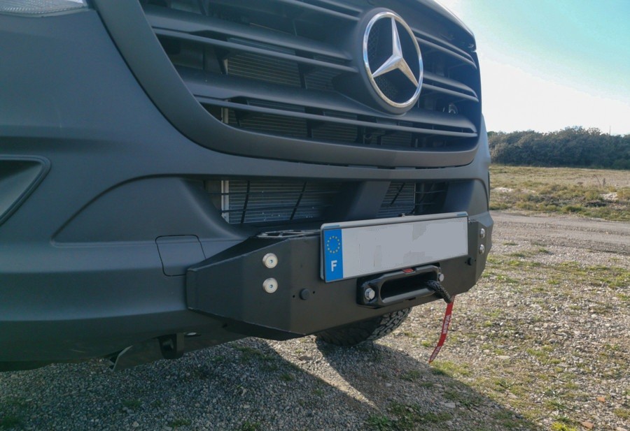 Platine de treuil N4-OFFROAD KMT039 intégrée au pare-chocs d'origine pour Mercedes Sprinter W907 toutes versions