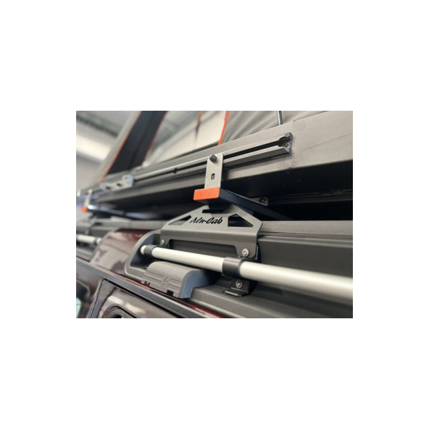 Jeu de 2 paires de pieds pour barres de toit transversales ALU-CAB spécifiques Ineos Grenadier 